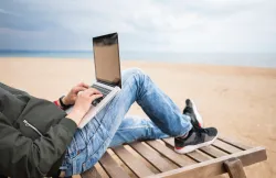 Balancing Work and Traveling: The Digital Nomad Way